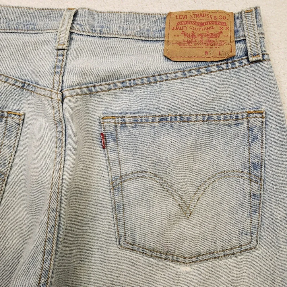 Y2K Levi's 501 Jeans Mens 34x30 Light Blue Distressed Button Fly Denim 2003